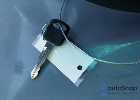 2014 Ford Police Interceptor z USA, uszkodzony, nr VIN 1FM5K8AR1EGC27381